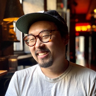 headshot of Alvin Chang